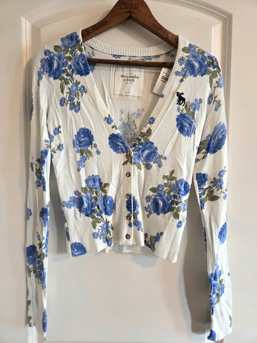 NWT Abercrombie & Fitch Vintage Y2K Blue Rose Floral Cardigan Sweater Small